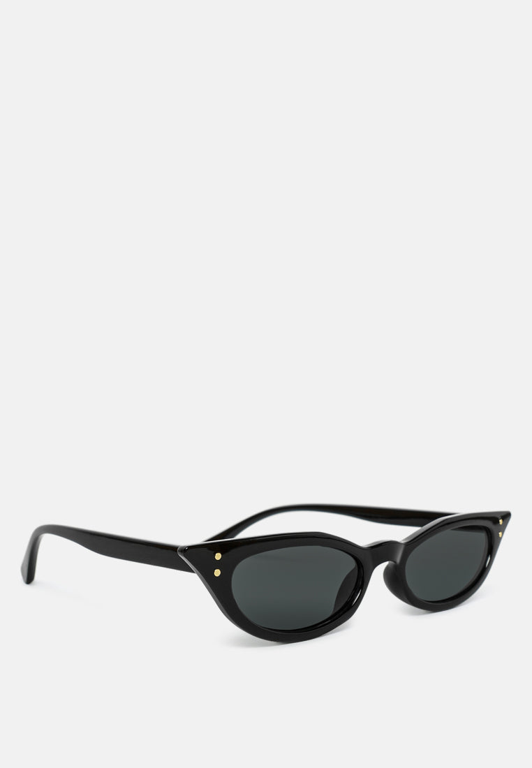 friendly oval cat eye sunglasses#color_black