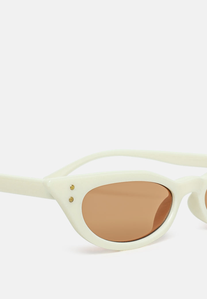 friendly oval cat eye sunglasses#color_white-brown