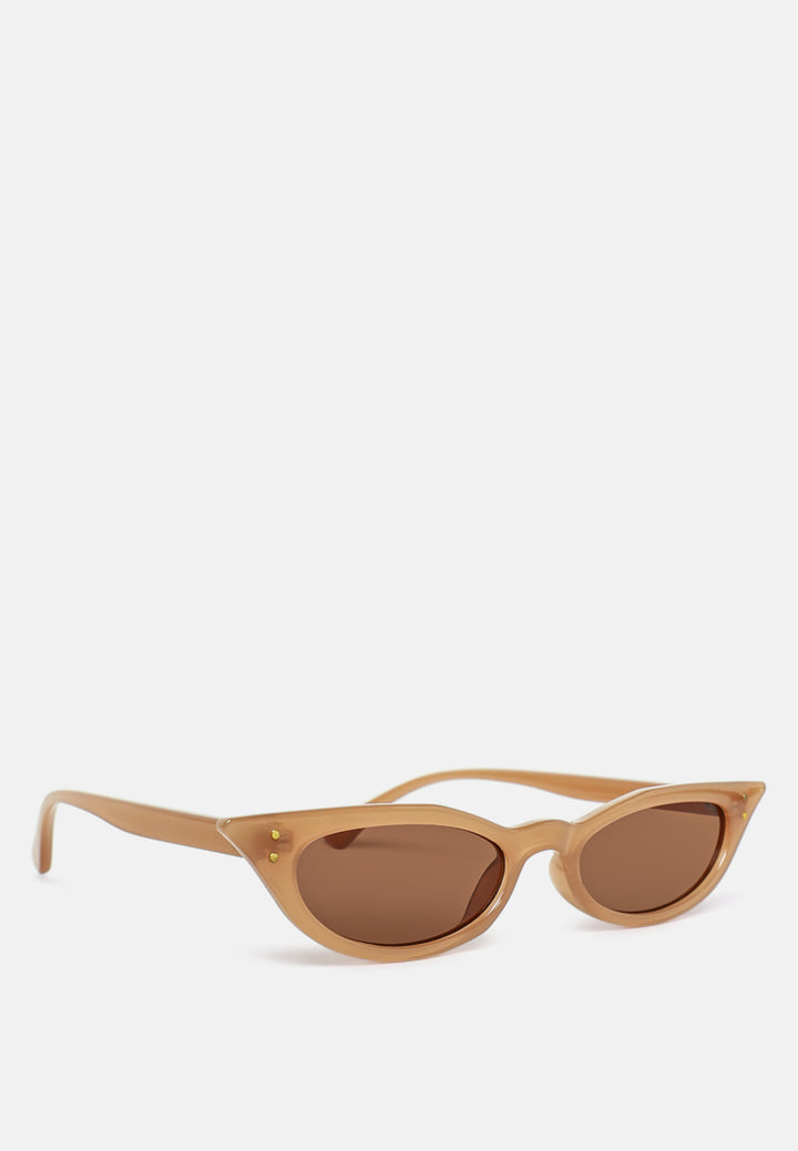 friendly oval cat eye sunglasses#color_yellow-brown