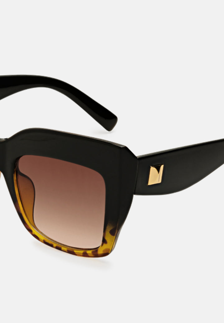high gaze square framed sunglasses#color_brown