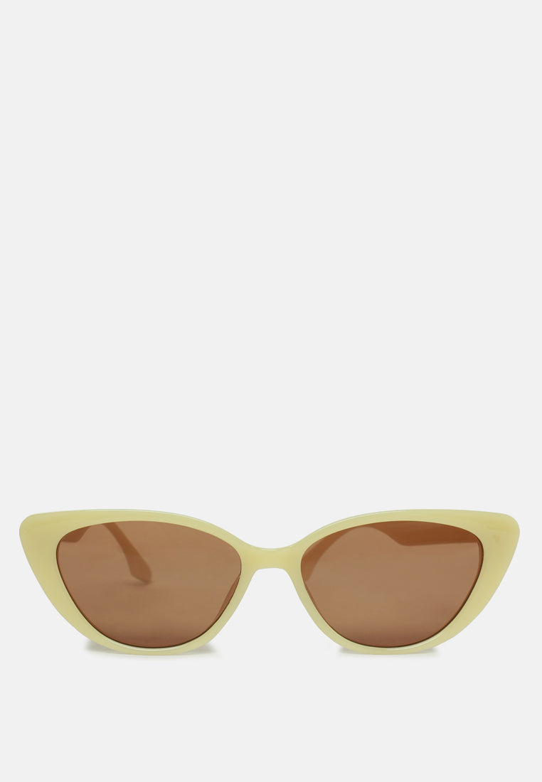 laid-back oval cat eye sunglasses#color_yellow-brown