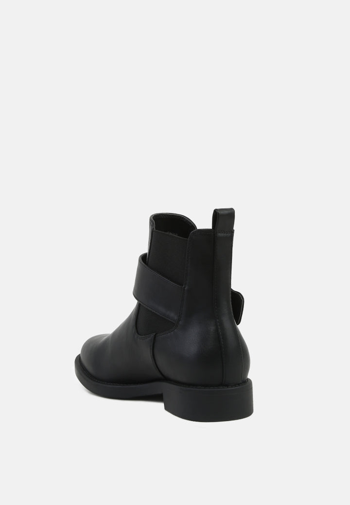 marina buckle detail chelsea boots#color_black