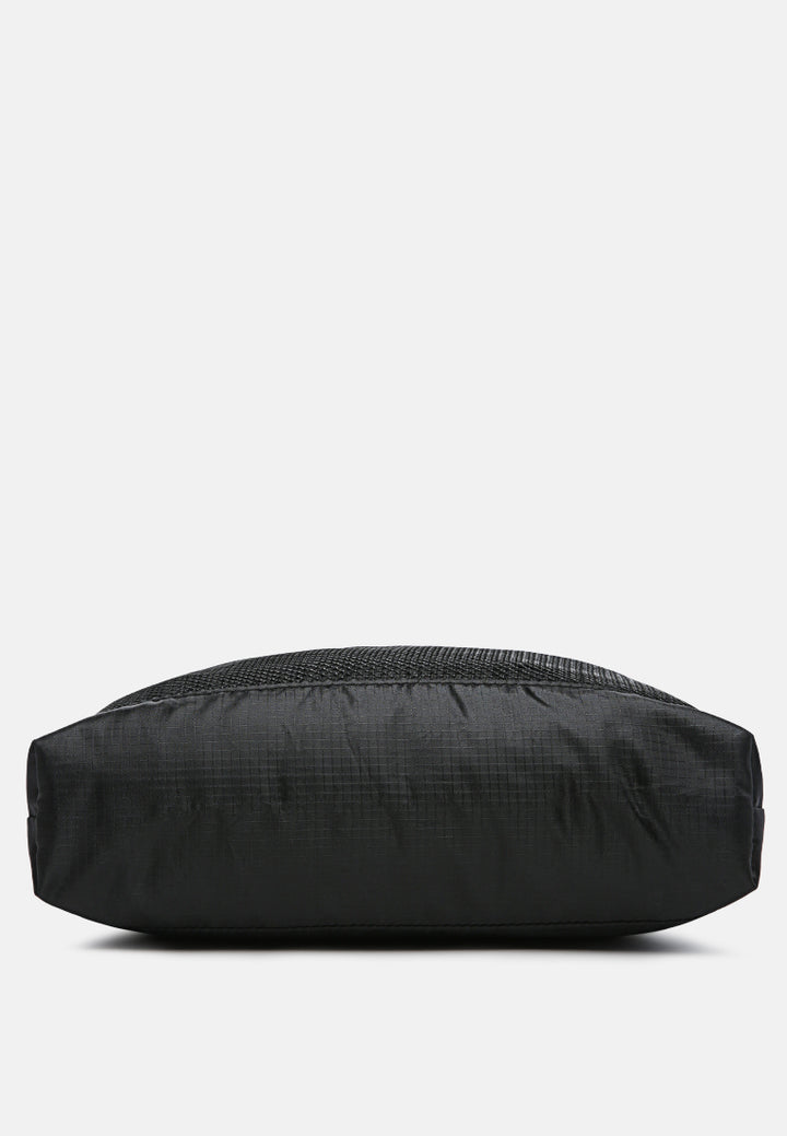 on the move cross body bag#color_black