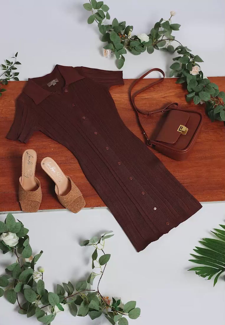 collared bodycon sweater dress#color_camel