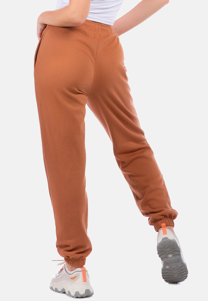 print drawstring cuffed joggers#color_dark-beige