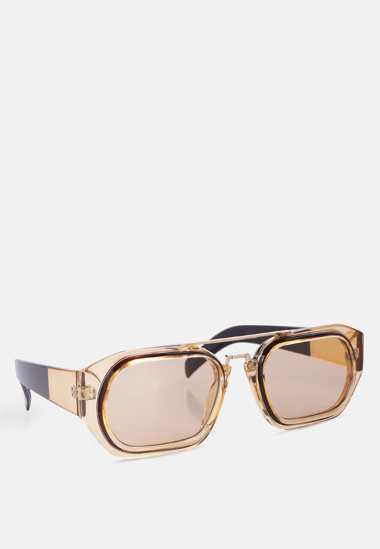 round sporty sunglasses#color_brown