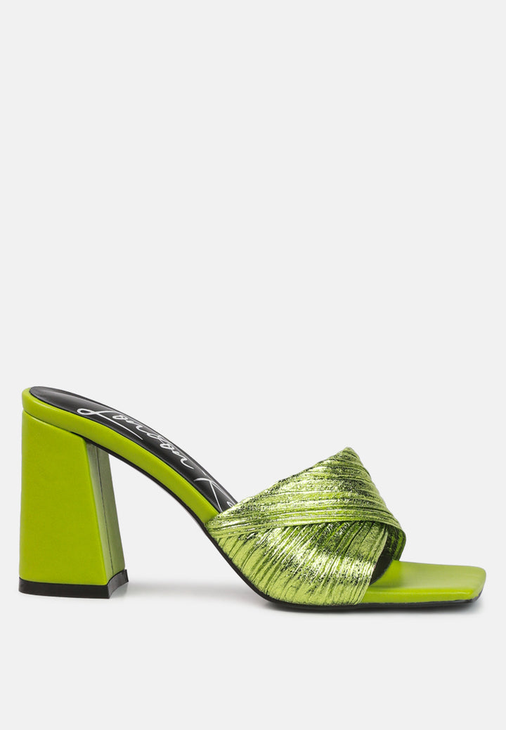 salty you crinkled high heeled block sandals#color_green