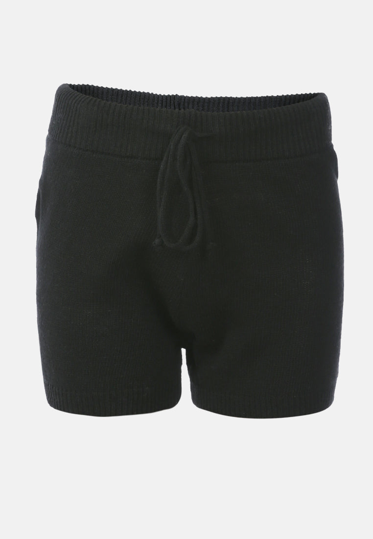 slip-into knitted shorts#color_black