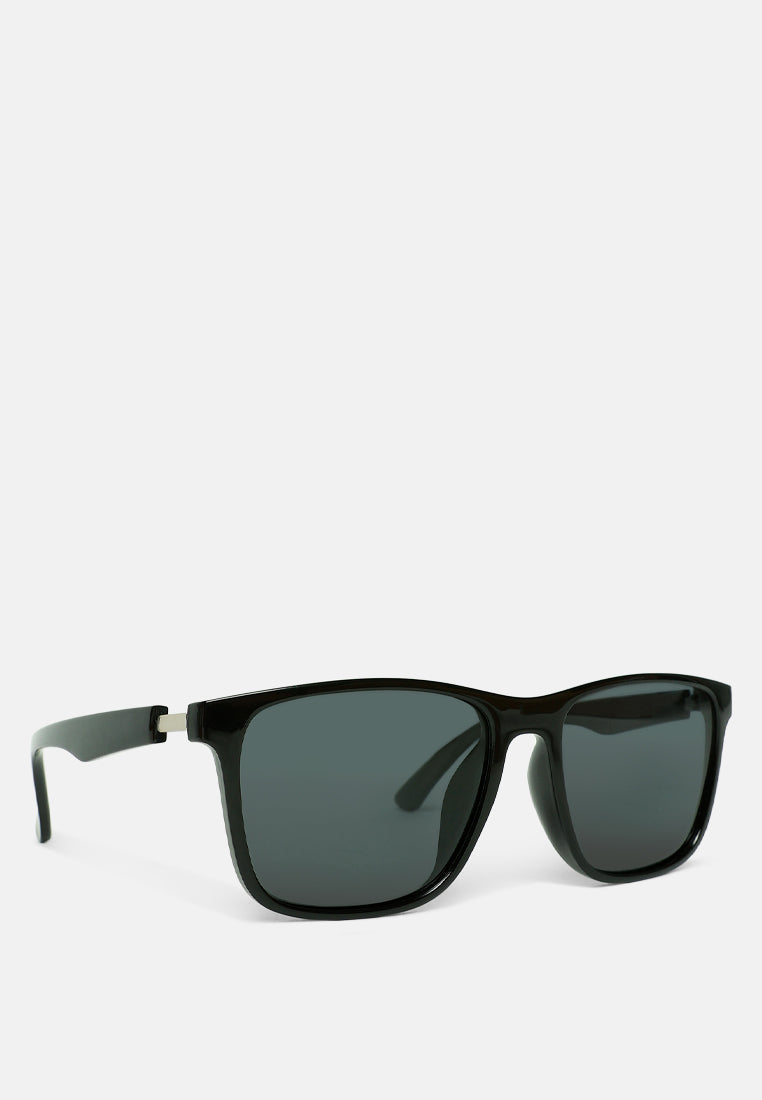 the atypical wayfarer sunglasses#color_black