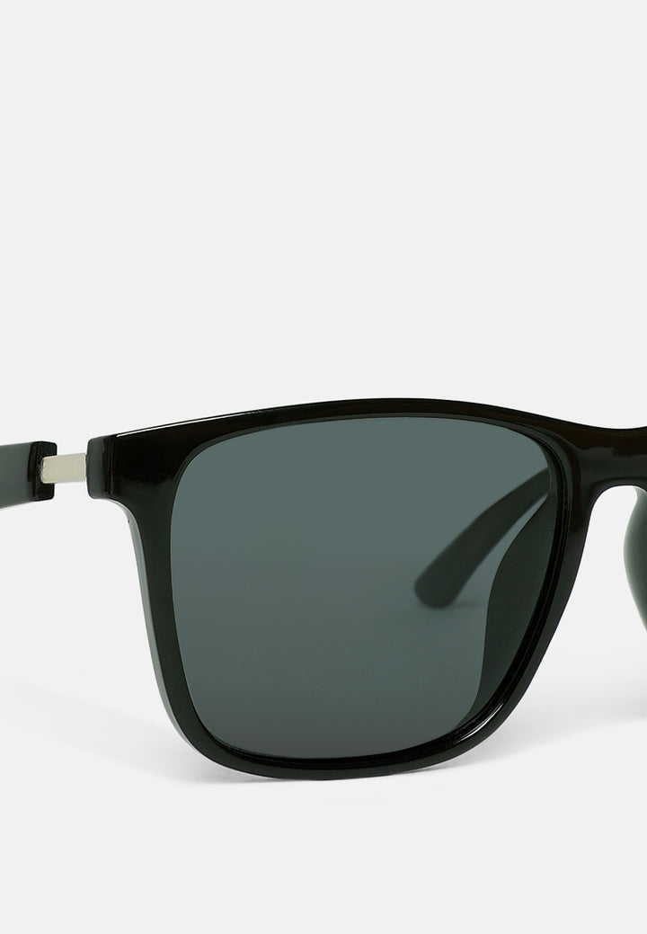 the atypical wayfarer sunglasses#color_black