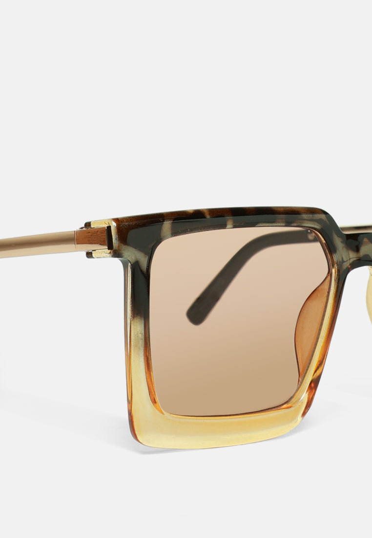 the pristine square sunglasses#color_brown-leopard