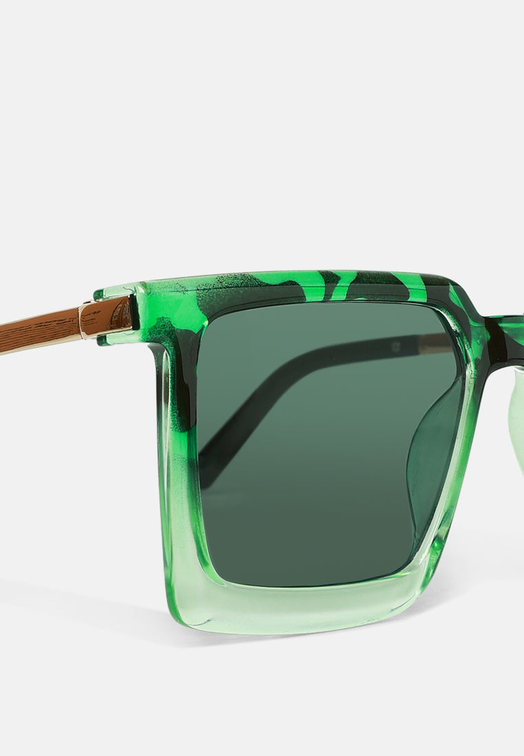 the pristine square sunglasses#color_green