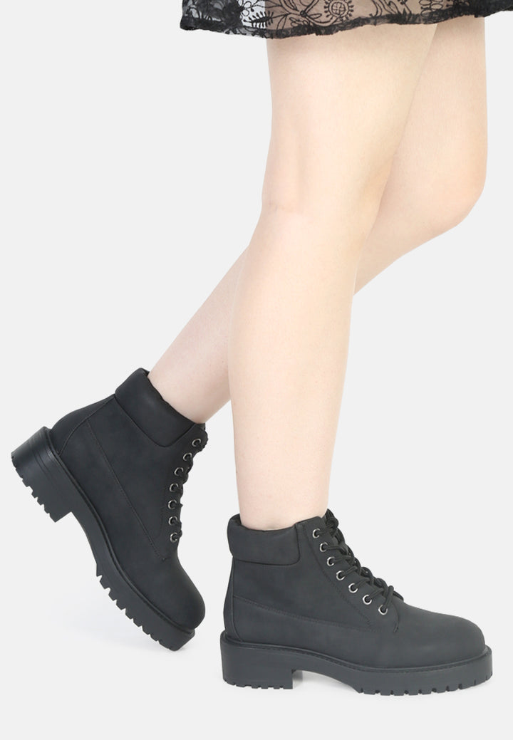 tracy hardcore and strong combat boots#color_black