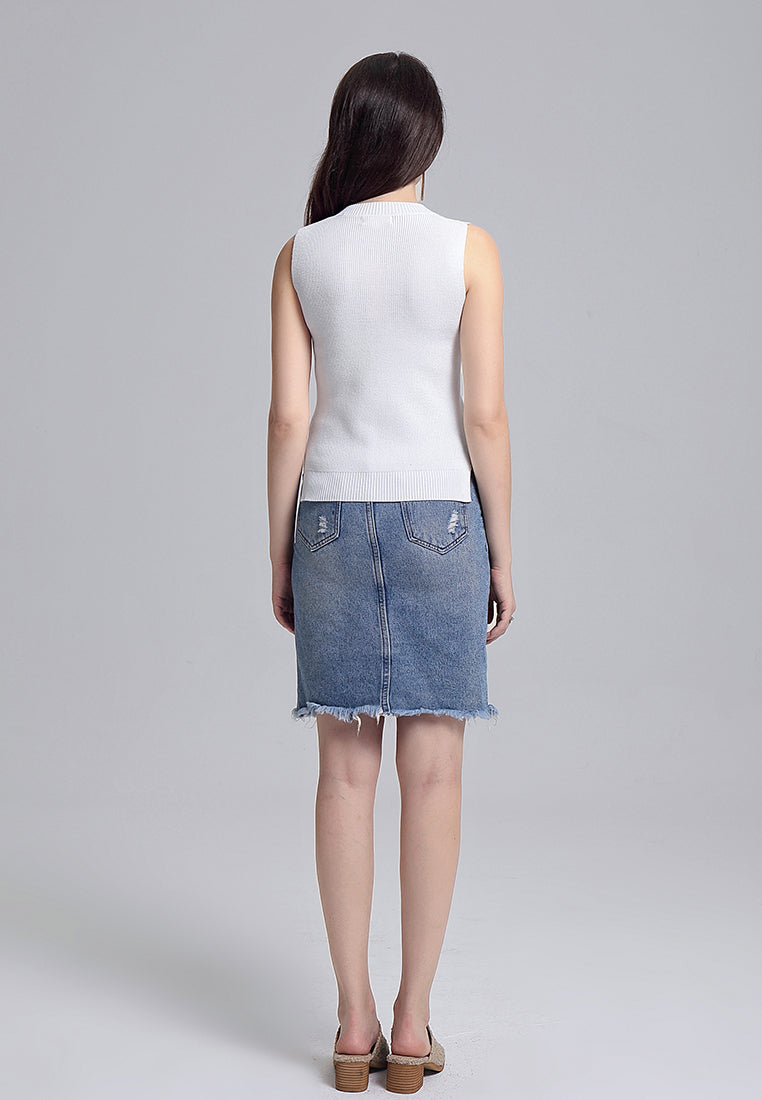 parallel drawstring v neck vest#color_off-white