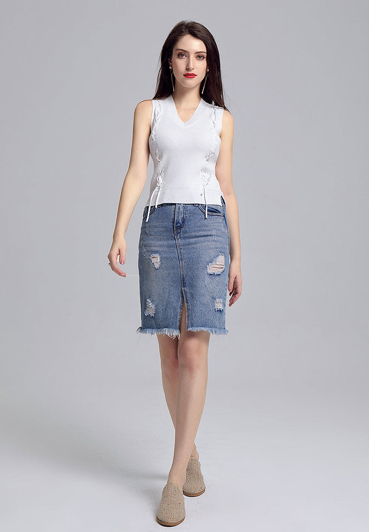 parallel drawstring v neck vest#color_off-white