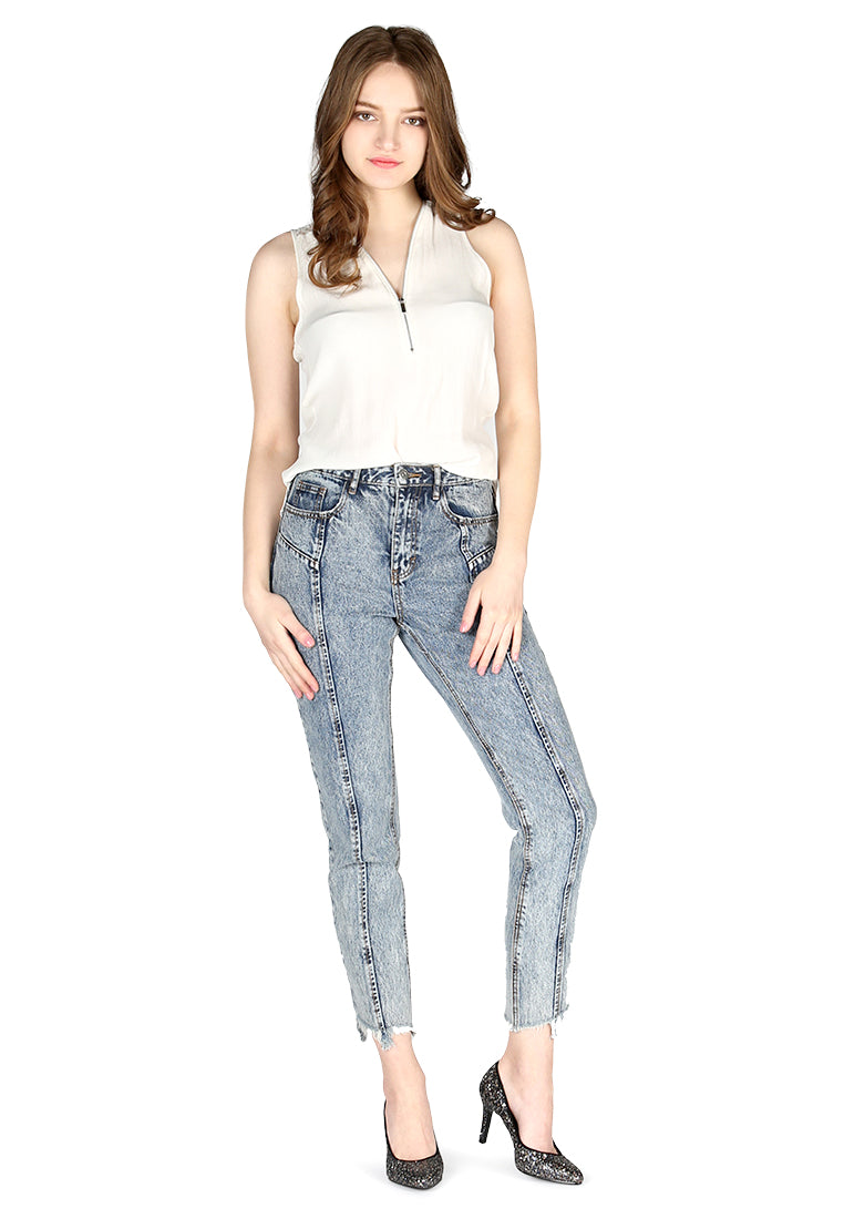 women tapered fit destroyed hem jeans#color_blue
