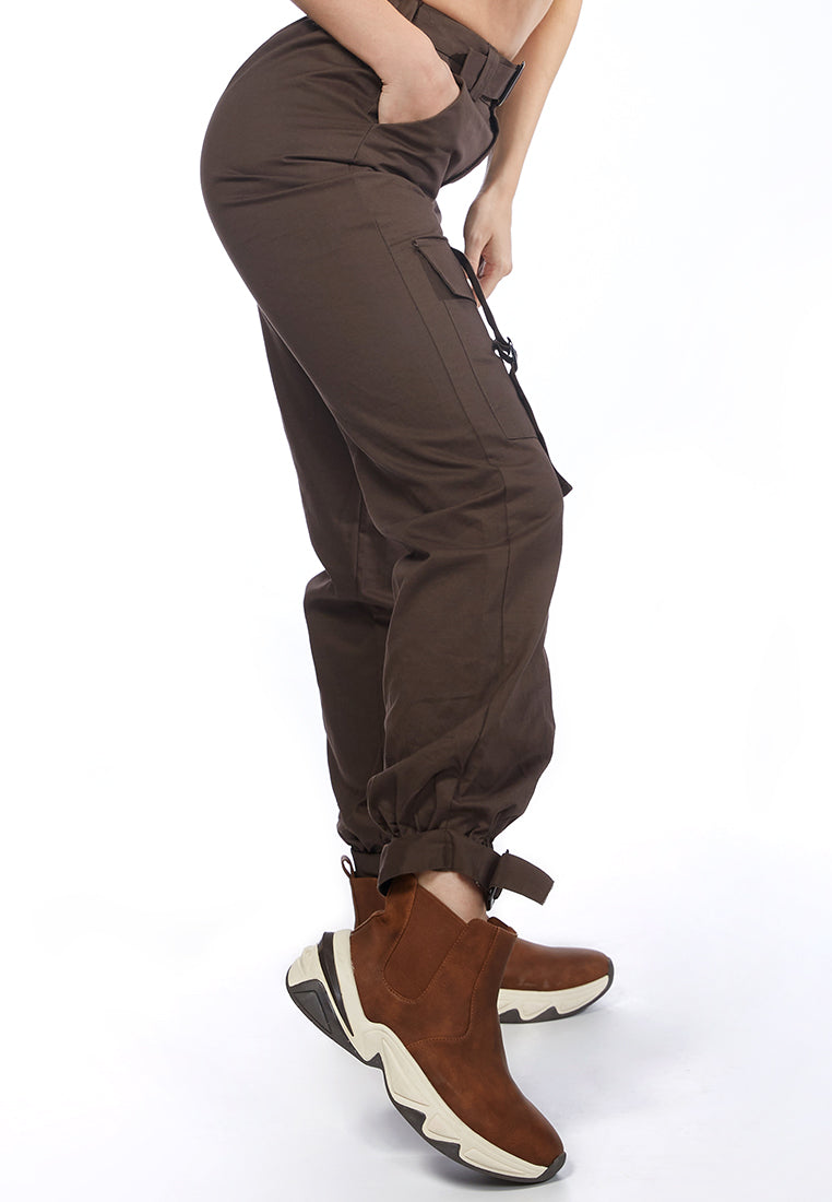 buckle belt cargo pants#color_dark-brown