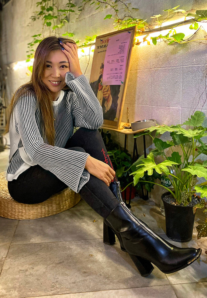 flare bell sleeve sweater#color_grey-white
