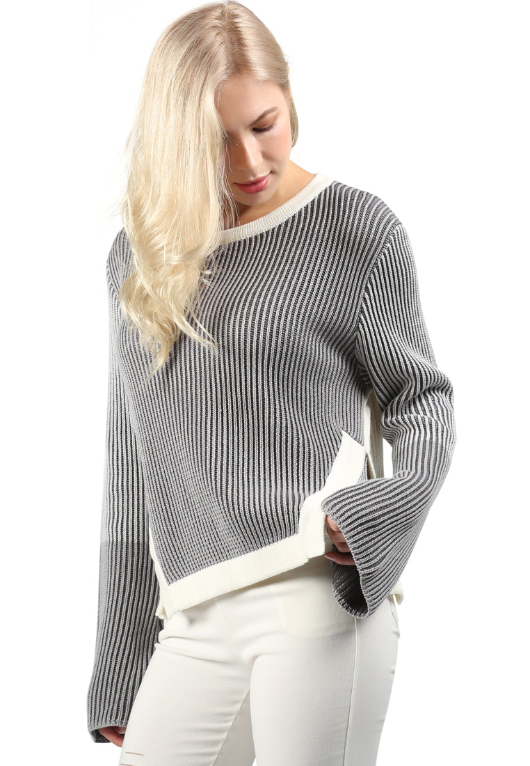 flare bell sleeve sweater#color_grey-white