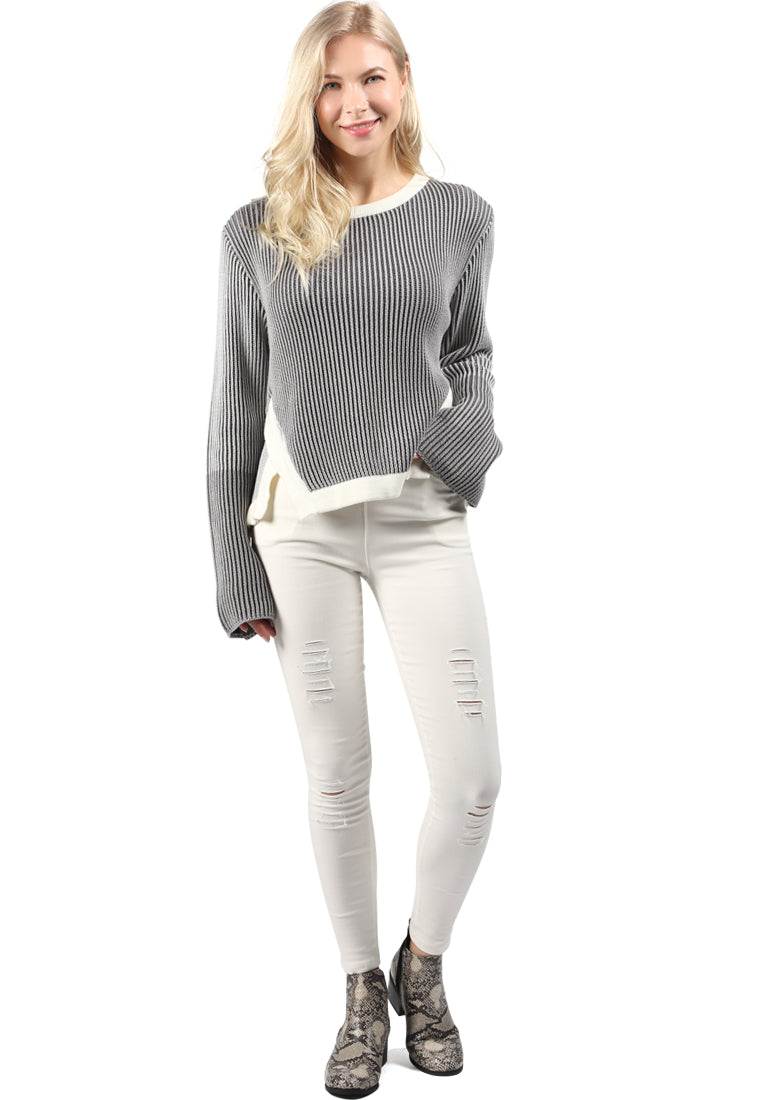 flare bell sleeve sweater#color_grey-white
