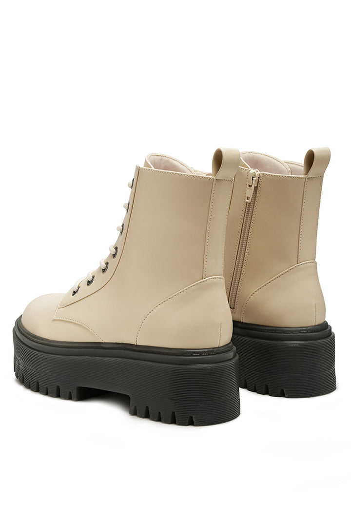 lace-up lug sole ankle boots#color_beige