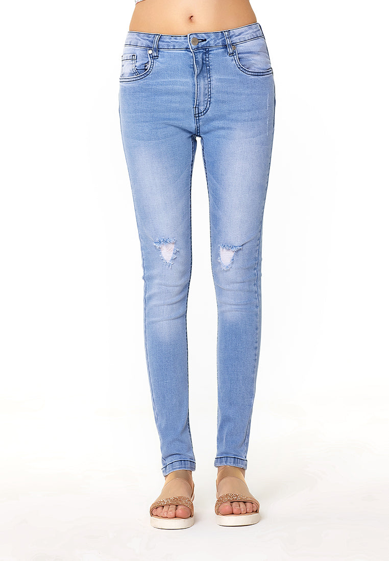 slim fit distressed jeans#color_light-blue