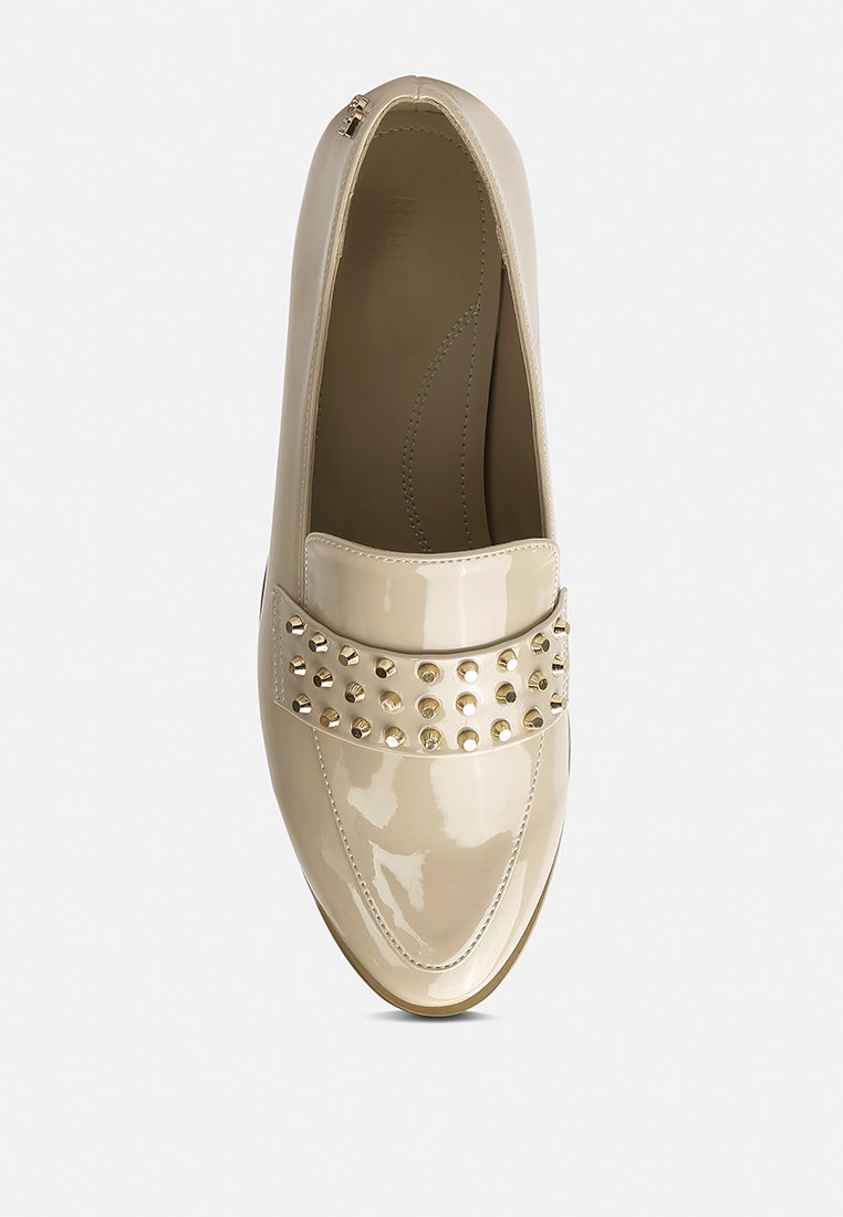 meanbabe semicasual stud detail patent loafers#color_beige