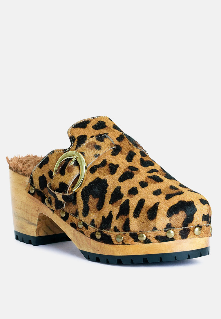 prunus buckled suede round toe mule clogs#color_leopard