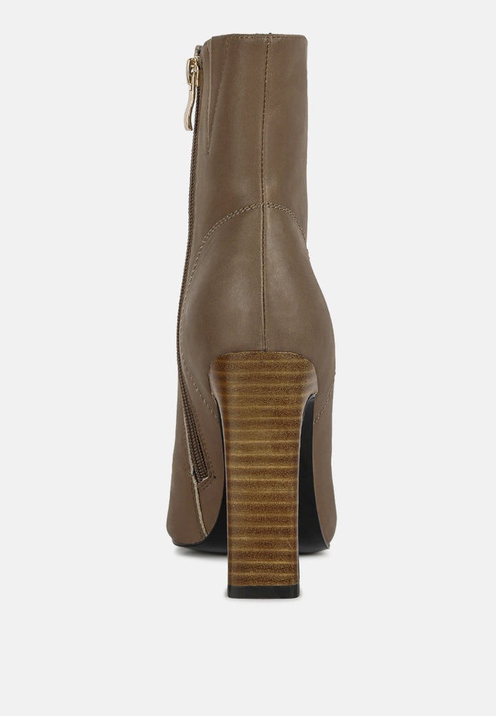 wyndham lace up leather ankle boots by ruw#color_brown