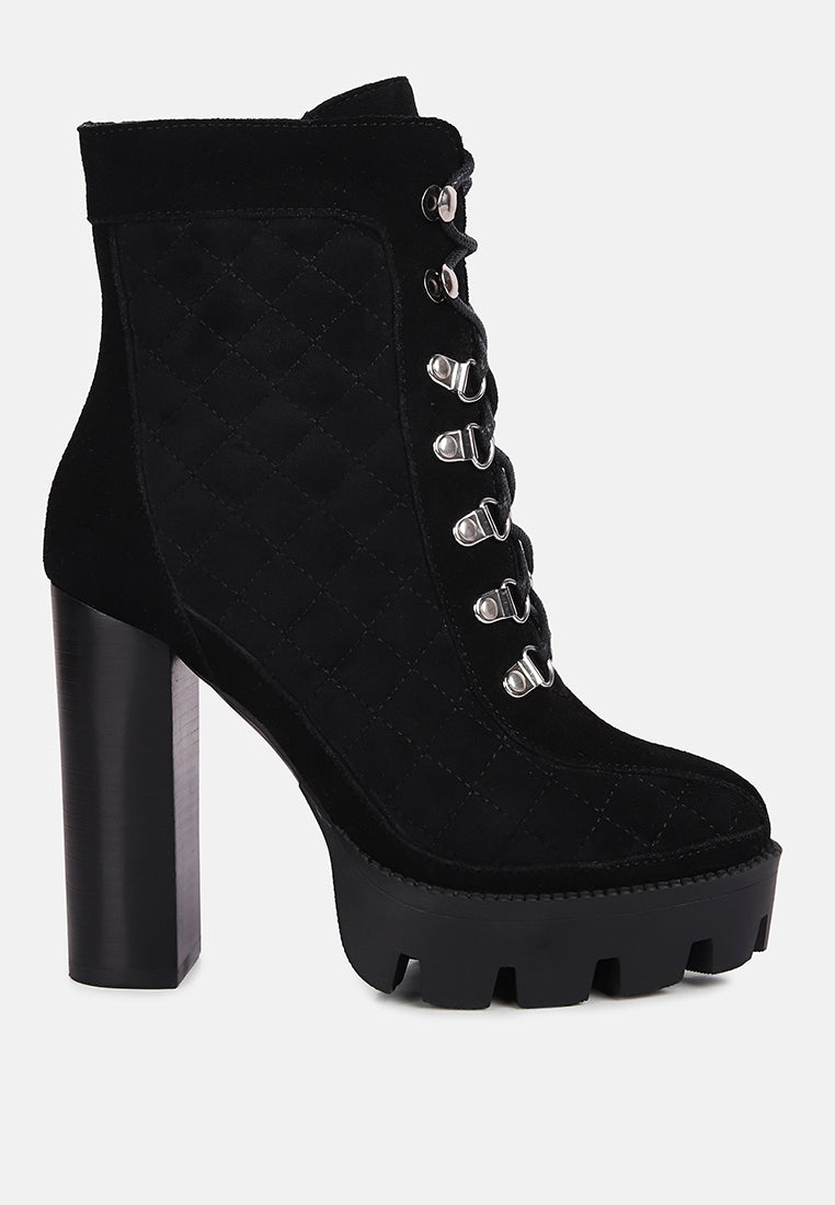 yoko fine suede quilted ankle boots#color_black