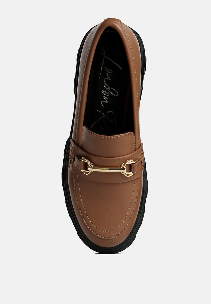 oklyn horsebit emblesihed chunky platform loafers by ruw#color_light-tan