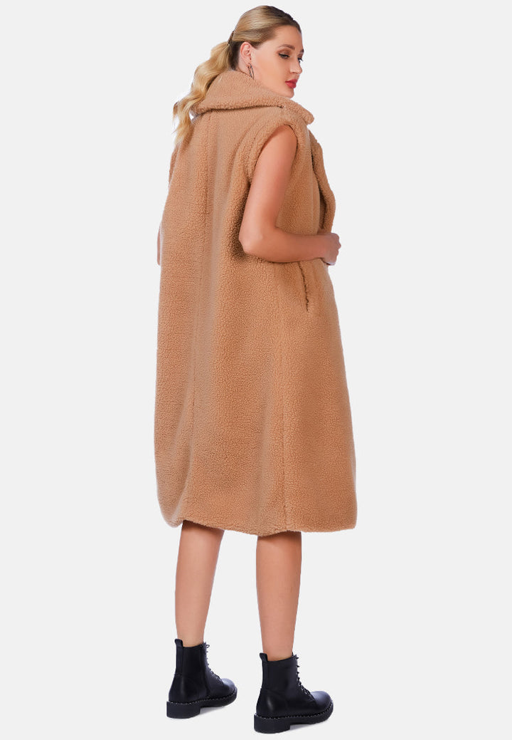 sleeveless double breasted teddy coat by ruw#color_camel