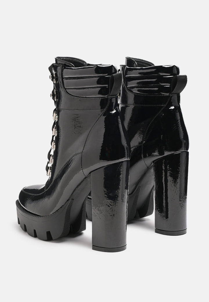 stopper cushion collared lace up boots by ruw#color_black-patent