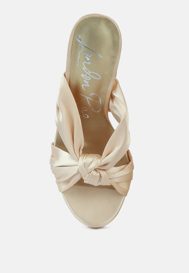 strobing knotted chunky platform heels by ruw#color_latte